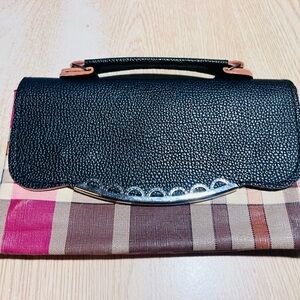 Elegant Black and Pink Women's Handbag